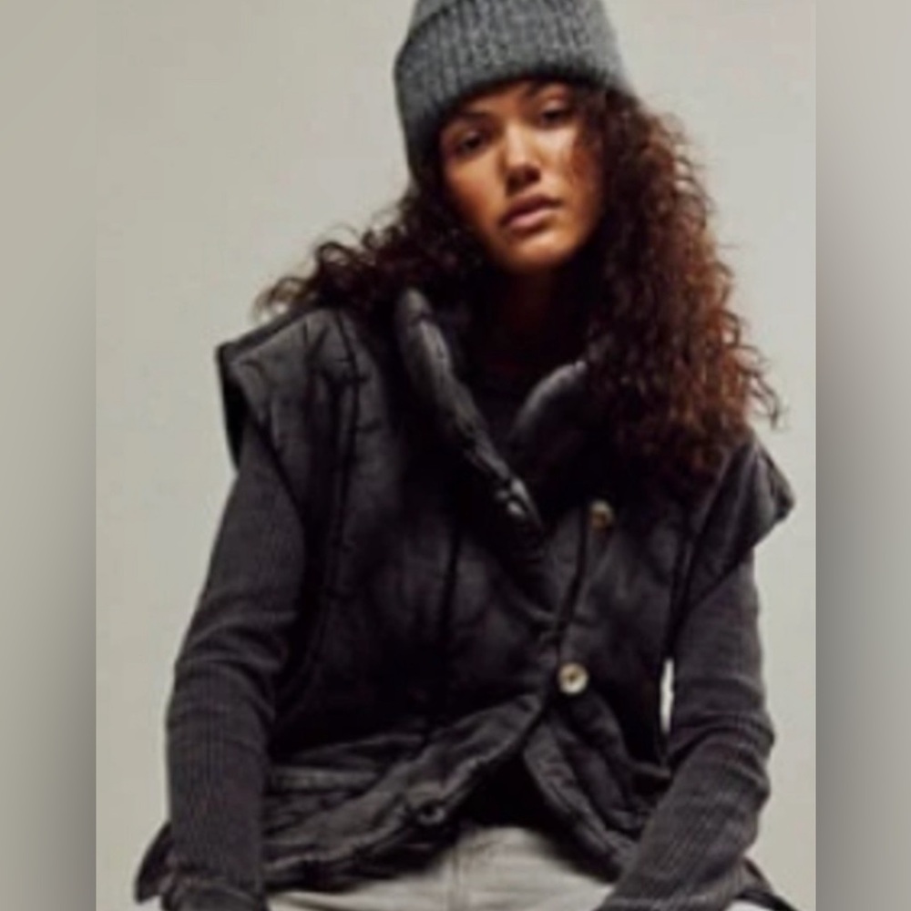 Free People Women Roll with us puffer vest size S